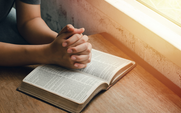 FÉ: O Fundamento da Vida com Deus e a Chave para Vencer o Invisível